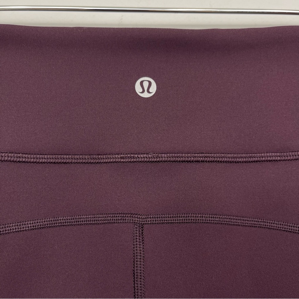 Lululemon Tied To It Crop 21" Black Cherry 10 High Rise Leggings Tights Yoga Gym - Picture 8 of 16